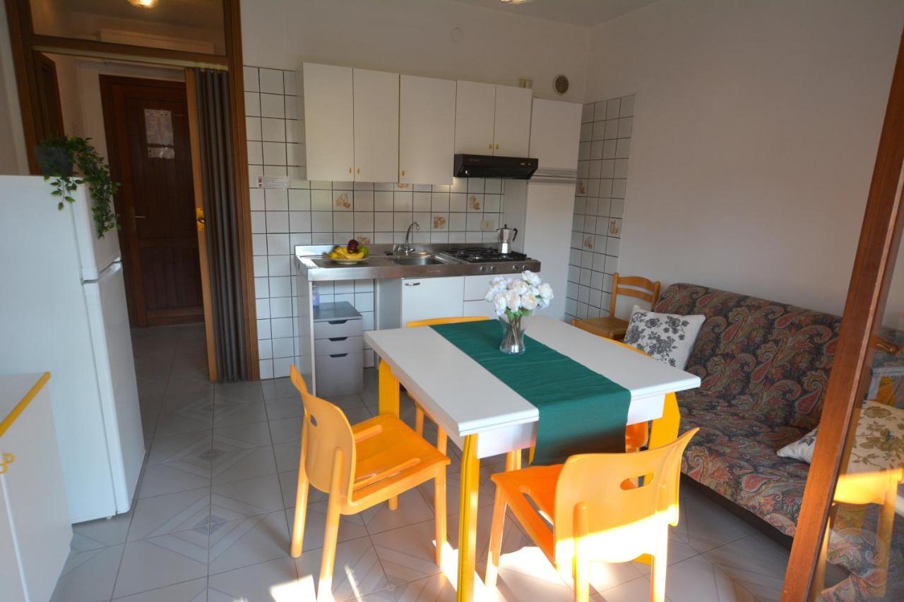 Flat In Lignano Pineta Apartment ลินญาโน ซับเบียโดโร ภายนอก รูปภาพ