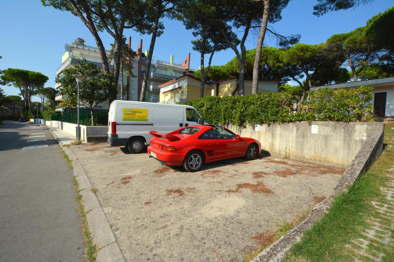 Flat In Lignano Pineta Apartment ลินญาโน ซับเบียโดโร ภายนอก รูปภาพ