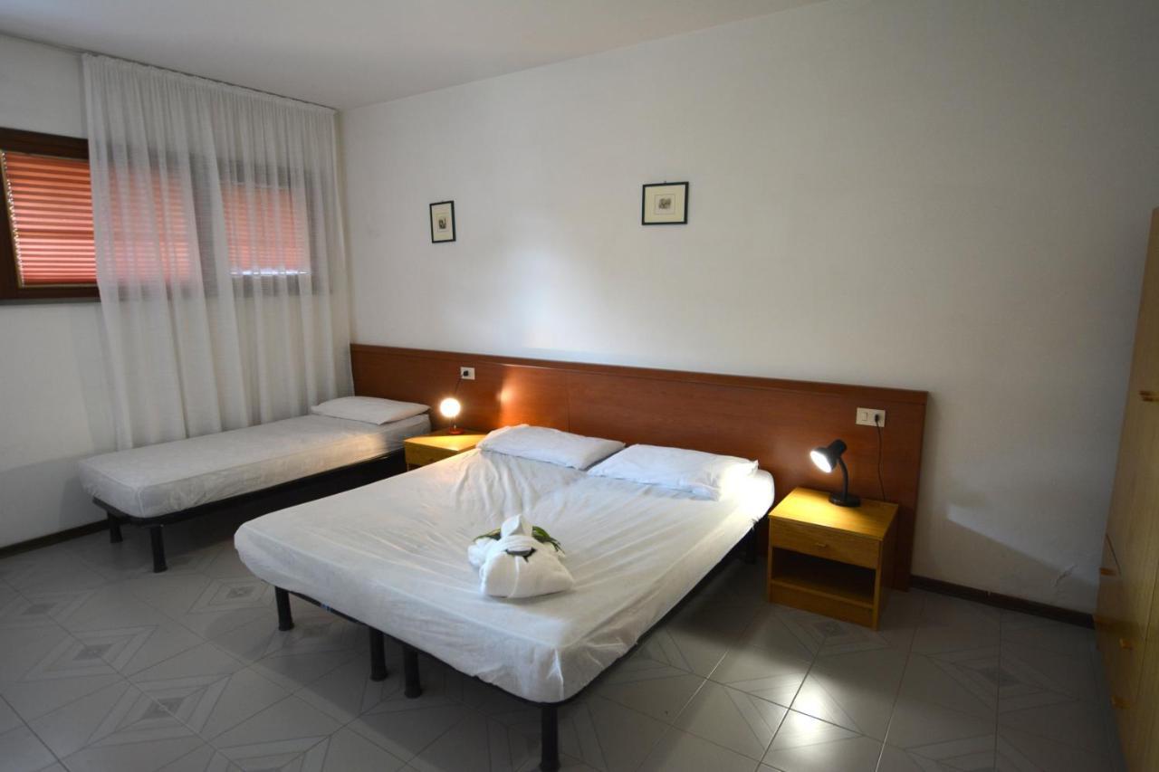 Flat In Lignano Pineta Apartment ลินญาโน ซับเบียโดโร ภายนอก รูปภาพ