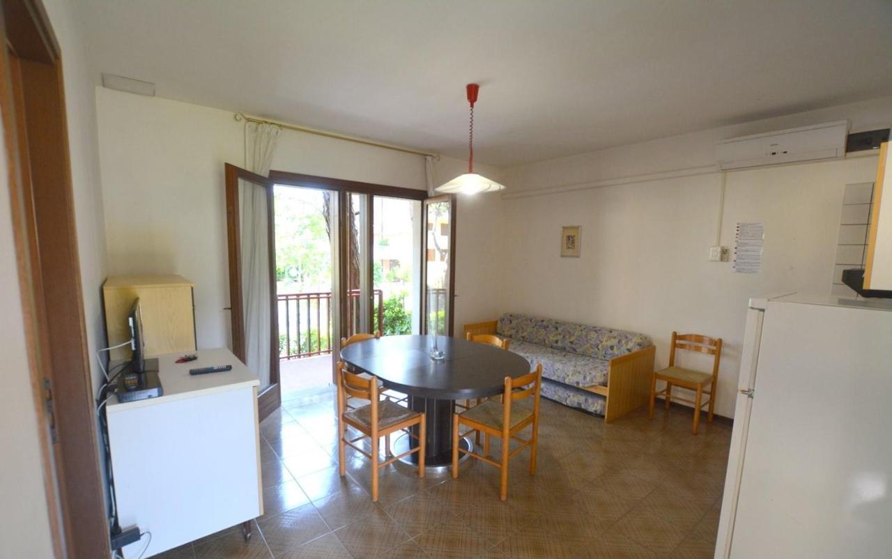 Flat In Lignano Pineta Apartment ลินญาโน ซับเบียโดโร ภายนอก รูปภาพ