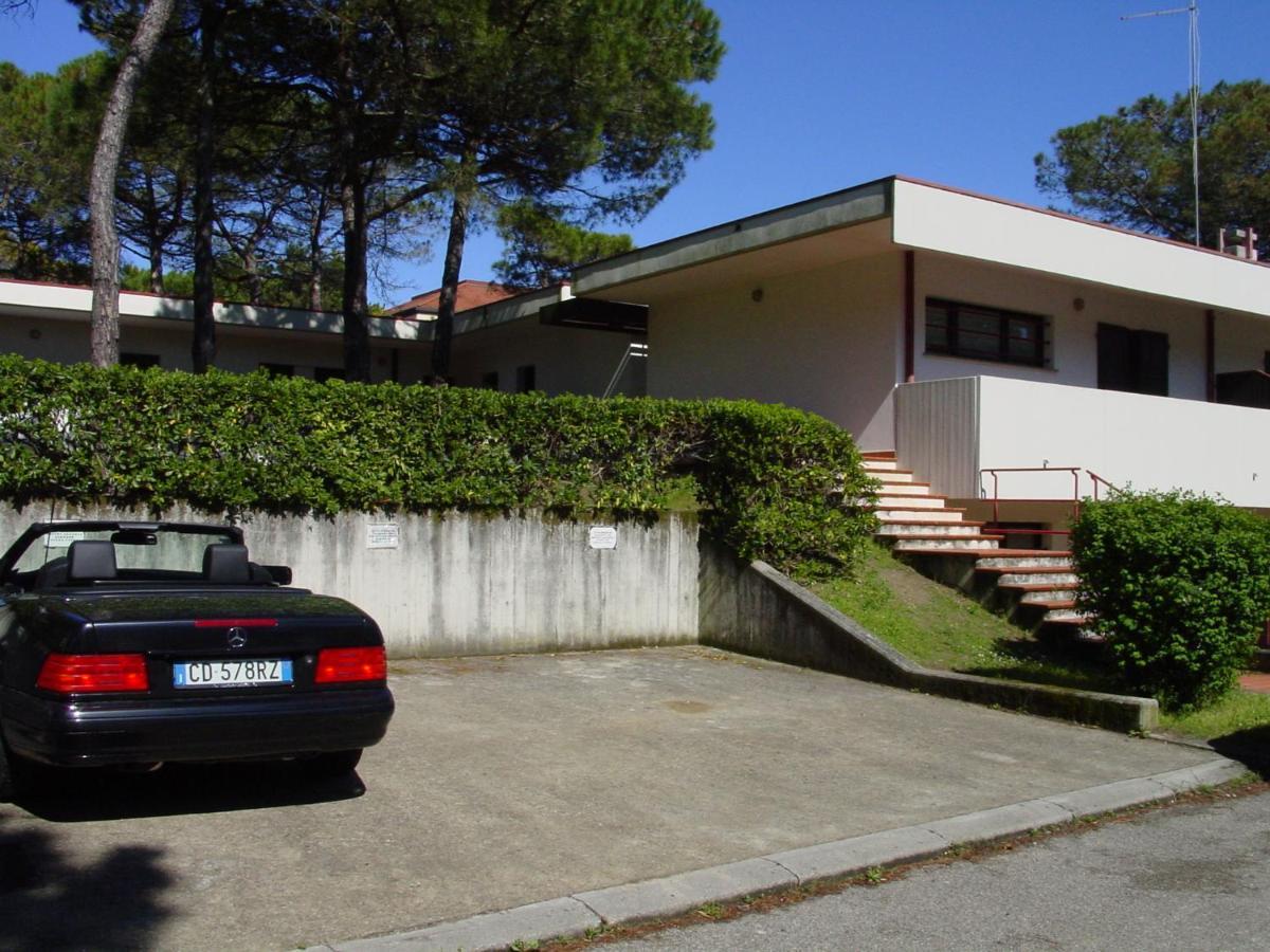 Flat In Lignano Pineta Apartment ลินญาโน ซับเบียโดโร ภายนอก รูปภาพ