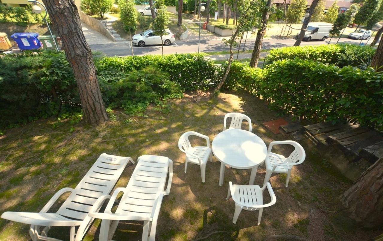 Flat In Lignano Pineta Apartment ลินญาโน ซับเบียโดโร ภายนอก รูปภาพ